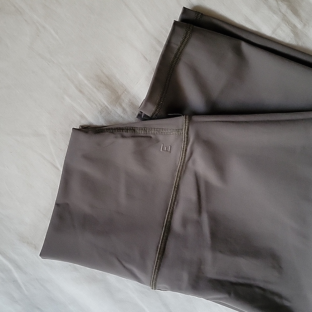 Everlane leggings